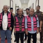 Tiga Terpidana Korupsi Kasus Penguasaan Lahan Negara di Kabupaten Aceh Tamiang. Foto: Penkum Kejati Aceh