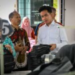 Wapres Gibran Rakabuming berkunjung ke pabrik CV Trackerindo Anugerah Sejahtera di Niru Wetan, Ngadirojo Kidul, Kecamatan Ngadirojo, Kabupaten Wonogiri, Jawa Tengah, Jumat (27/12/2024). Foto: Setwapres RI