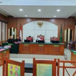 Persidangan perkara pembunuhan dengan tuntutan pidana mati di Pengadilan Negeri Bireuen di Bireuen, Provinsi Aceh. Sumber Foto: Humas Kejari Bireuen