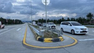 Kenderaan melintas di Tol Sigli Banda Aceh. (Foto: Hutama Karya/MC Aceh)