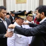 Gubernur Aceh Muzakir Manaf, melantik dan mengambil sumpah Safriadi Oyon dan Hamzah Sulaiman sebagai Bupati dan Wakil Bupati Aceh Singkil periode 2025-20230. Pelantikan berlangsung dalam rapat paripurna DPRK Aceh Singkil, Sabtu (14/2/2025). Foto Biro Adpim Setda Aceh.