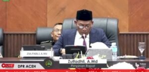 Ketua DPR Aceh, Zulfadhli. Foto: Tangkapan layar live YouTube DPR Aceh.