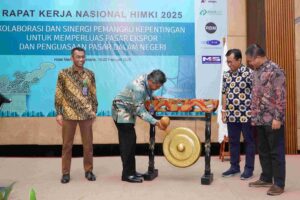 Direktur Jenderal Industri Agro Kemenperin, Putu Juli Ardika pada Rakernas Himpunan Industri Mebel dan Kerajinan Indonesia (HIMKI) di Jakarta (Foto: Humas Kementerian Perindustrian)