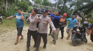 Jasad korban saat dibawa pulang ke rumah duka. Foto: dok BPBD Aceh Tamiang.