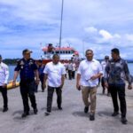 Kadishub Aceh, Teuku Faisal, saat melakukan kunjungan kerja ke Kantor UPP Kelas III Calang, Aceh Jaya. Foto: Dok. dishub aceh